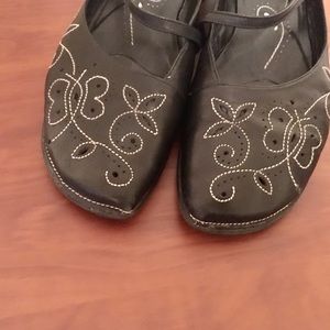 SALE!!! Unique butterfly flats 🦋